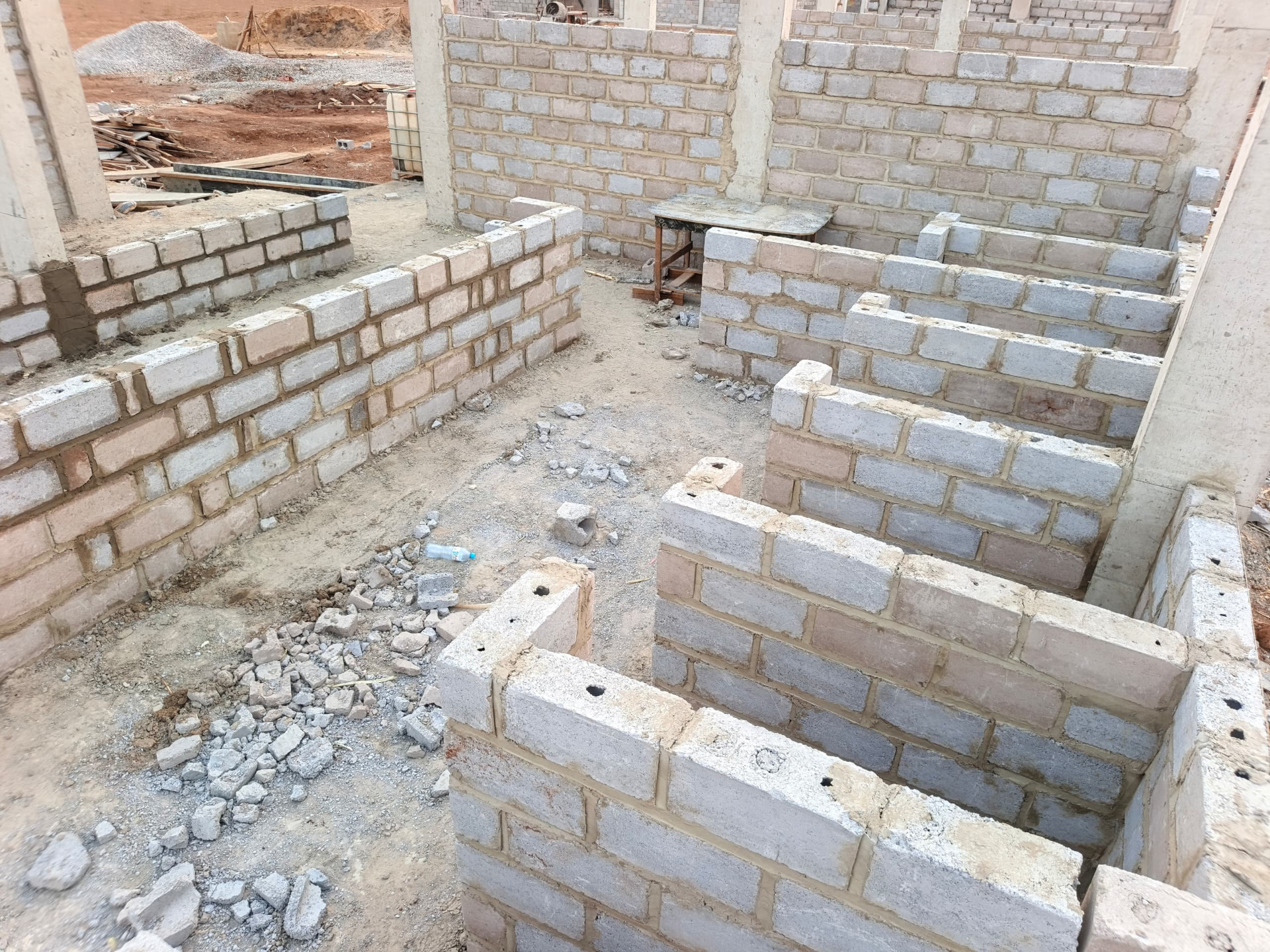 Chantier de l'école R+1 dans le Lualaba (6)